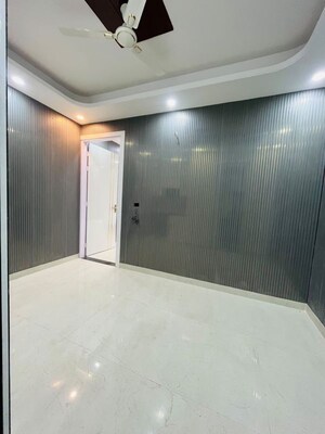 Room in 1 BHK Builder Floor at Sector 46 – for Rent