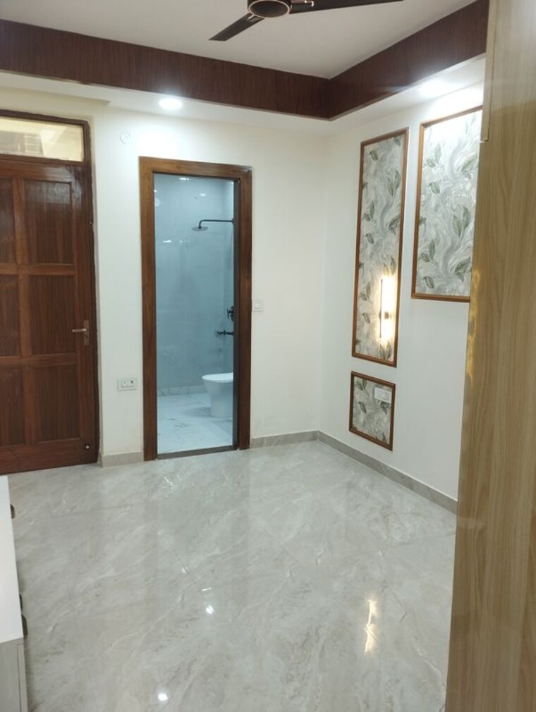Room, parklands 3 Bedroom 250 Sq.Ft. Builder Floor In Sector 85 Faridabad 10594358