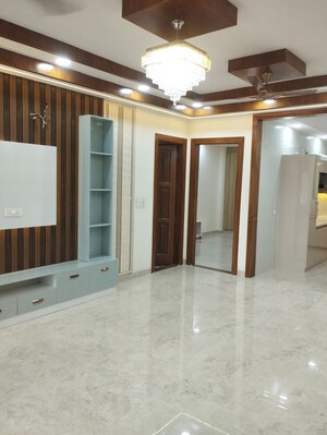 Room in 3 BHK Builder Floor at Parklands, Sector 85 – for Sale