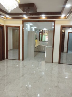 Building Lobby in 3 BHK Builder Floor at Parklands, Sector 85 – for Sale