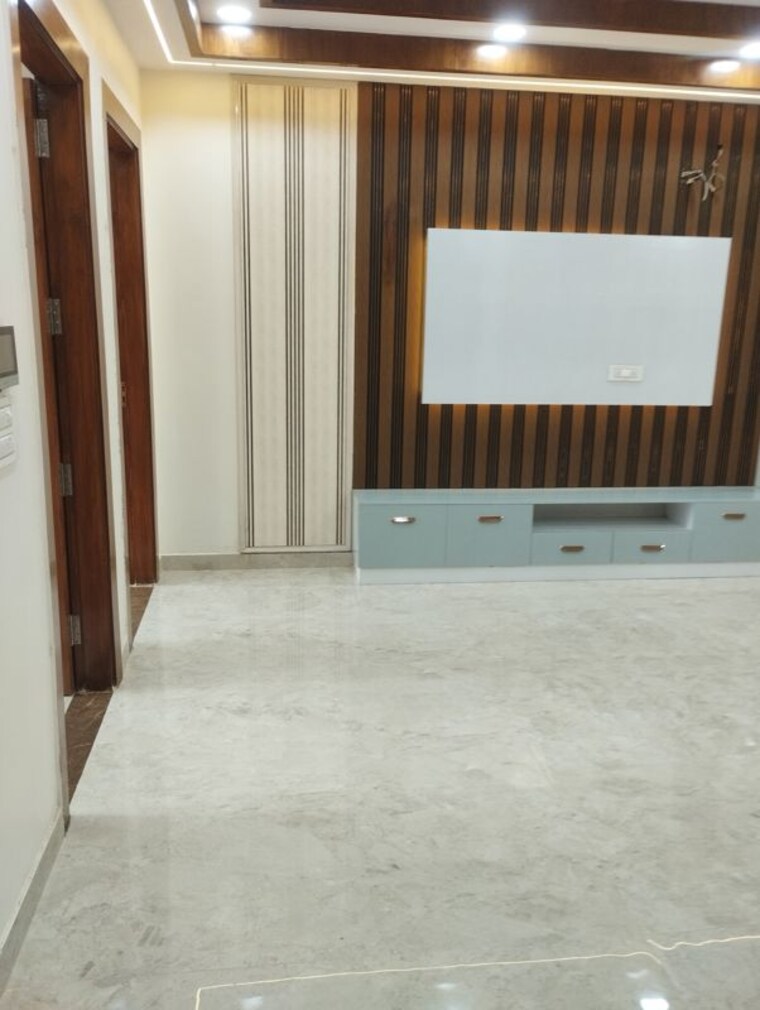 Room, parklands 3 Bedroom 250 Sq.Ft. Builder Floor In Sector 85 Faridabad 10594358