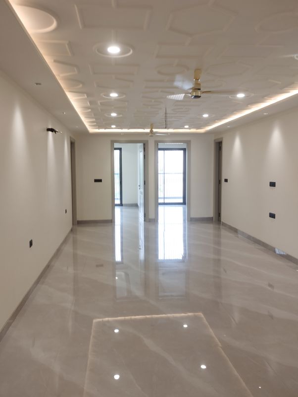 3 BHK + Servant Room 250 Sq.Ft. Builder Floor in Parklands
