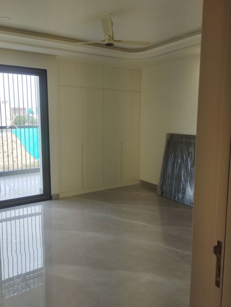 Room, parklands 3 Bedroom 250 Sq.Ft. Builder Floor In Sector 85 Faridabad 10594358