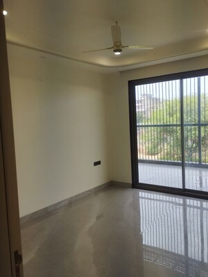 Room in 3 BHK Builder Floor at Parklands, Sector 85 – for Sale