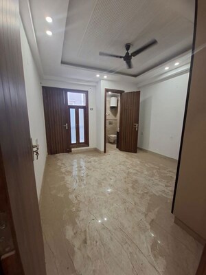 Room in 3 BHK Builder Floor at Chattarpur – for Rent