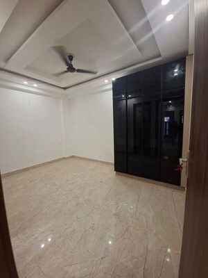 Room in 3 BHK Builder Floor at Chattarpur – for Rent