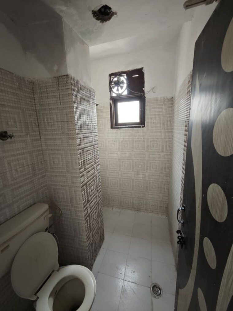 Bathroom, saket 2 Bedroom 950 Sq.Ft. Apartment In Saket Delhi 10594390