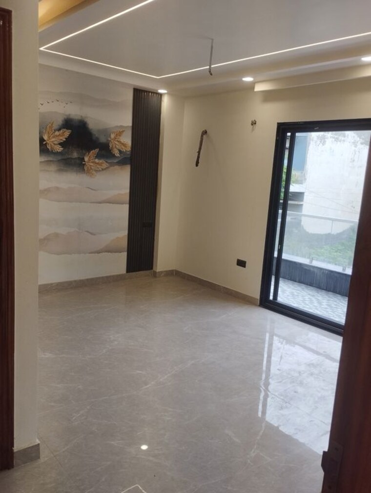 Room, parklands 4 Bedroom 300 Sq.Yd. Builder Floor In Sector 85 Faridabad 10594393