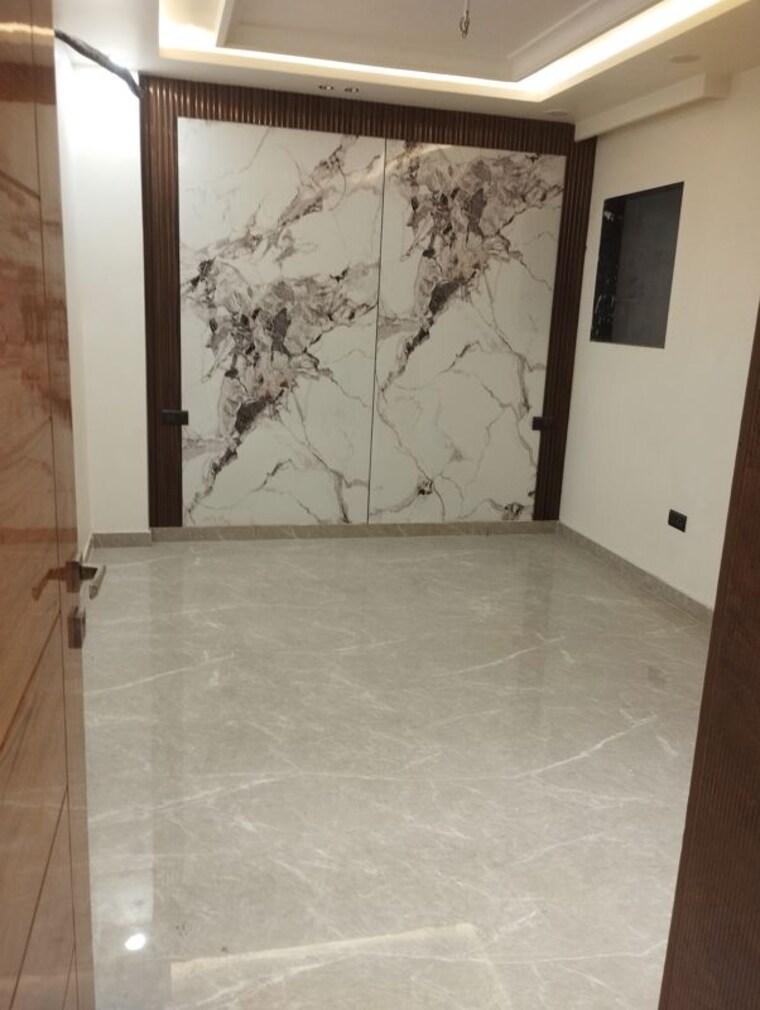 Room, parklands 4 Bedroom 300 Sq.Yd. Builder Floor In Sector 85 Faridabad 10594393