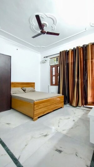 Bedroom in 2.5 BHK Builder Floor at Sector 52 – for Rent