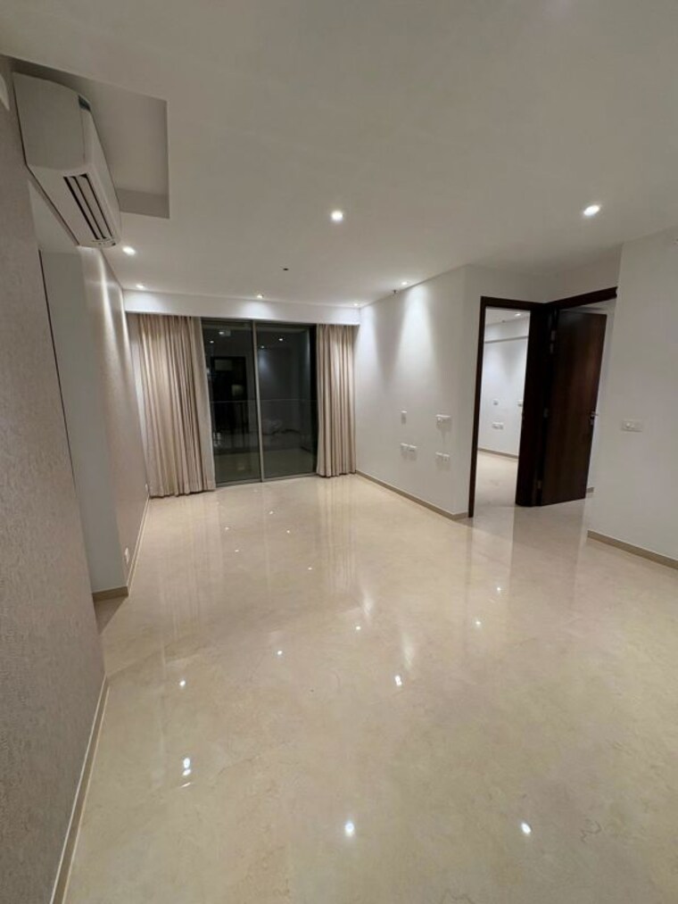 Room, hiranandani-regent-hill 1 Bedroom 380 Sq.Ft. Apartment In Powai Mumbai 10594405