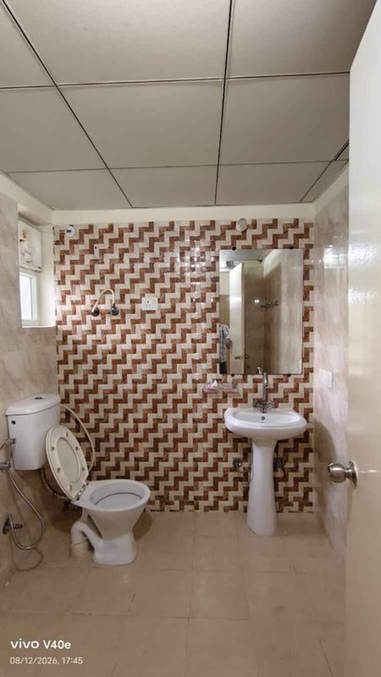 Bathroom, gaur-city-7th-avenue 2 Bedroom 1165 Sq.Ft. Apartment In Sector 4 Greater Noida Greater Noida 10594427