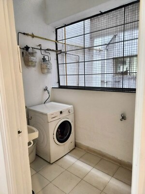 Bathroom in 2 BHK Apartment at Rambaug Colony – for Rent