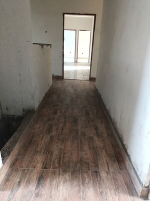 Room in 2 BHK Apartment at Vashisht Heights, Sector 87 – for Sale