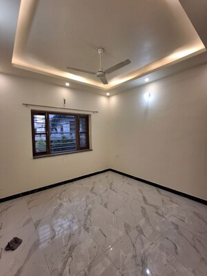 Room in 2 BHK Builder Floor at Aman Vihar – for Rent