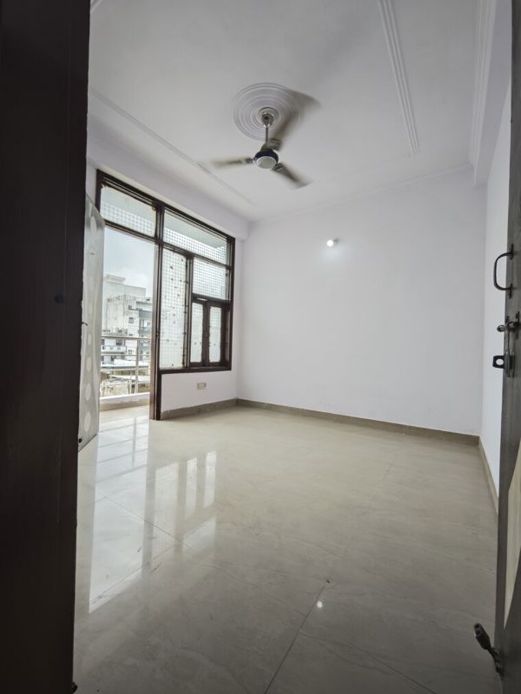 Room, saket 3 Bedroom 1500 Sq.Ft. Apartment In Saket Delhi 10594464