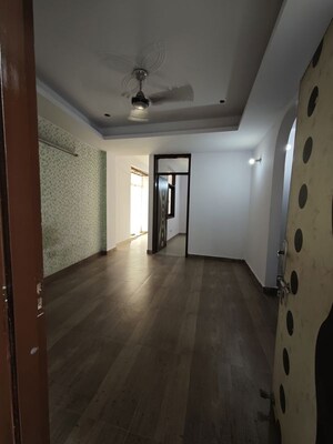 Room in 3 BHK Apartment at Saket – for Rent