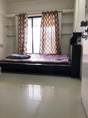 Bedroom in 3 BHK Apartment at Lokmanya Colony – for Rent