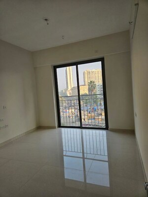 Room in 3 BHK Apartment at Rustomjee Summit, Borivali East – for Sale