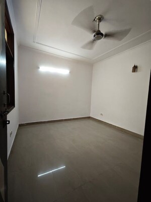Room in 1 BHK Builder Floor at Saket – for Rent