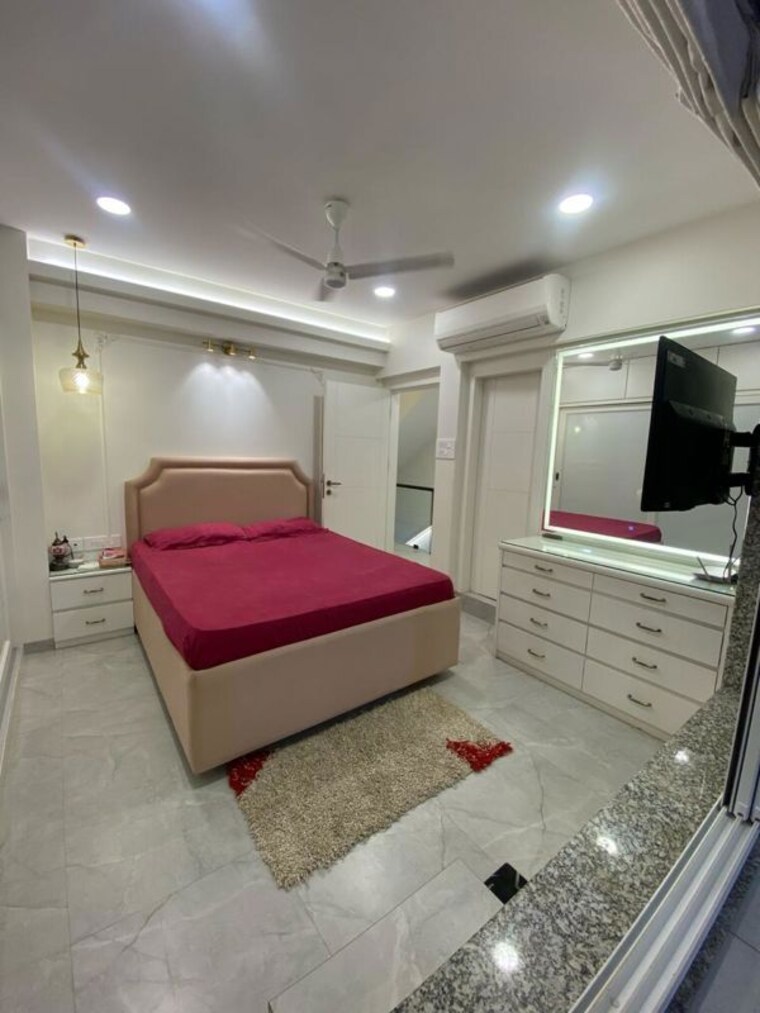 Bathroom, khar west 4 Bedroom 3900 Sq.Ft. Villa In Khar West Mumbai 10594554