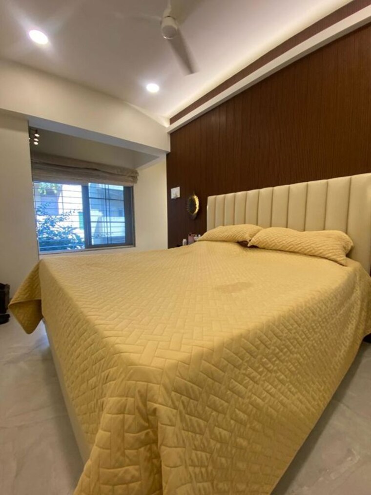 Bedroom, khar west 4 Bedroom 3900 Sq.Ft. Villa In Khar West Mumbai 10594554