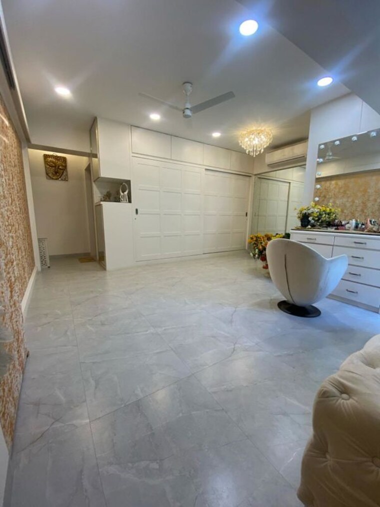 Bathroom, khar west 4 Bedroom 3900 Sq.Ft. Villa In Khar West Mumbai 10594554