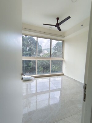 Room in 2 BHK Apartment at Tata Serein, Pokhran Road No Two – for Rent