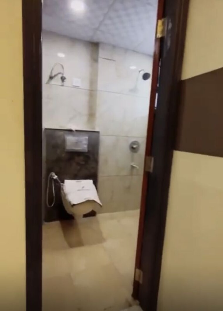 Bathroom, gazipur 3 Bedroom 1350 Sq.Ft. Apartment In Gazipur Zirakpur 10594511
