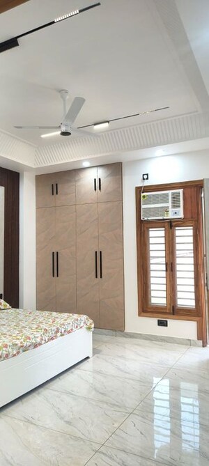 Room in 3 BHK Builder Floor at Shouryapuram, Lal Kuan – for Sale