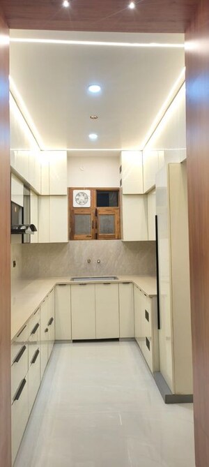 Kitchen in 3 BHK Builder Floor at Shouryapuram, Lal Kuan – for Sale