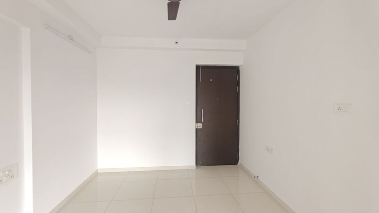 Room, godrej-emerald 2 Bedroom 727 Sq.Ft. Apartment In Ghodbunder Road Thane 10594598