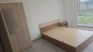 Room in 1 BHK Apartment at Amanora Adreno Towers, Hadapsar – for Rent