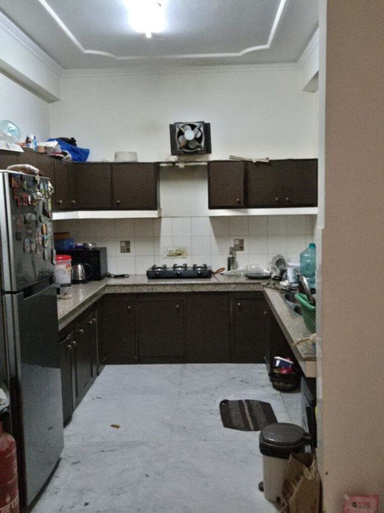 Kitchen, rwa-residential-society 3 Bedroom 250 Sq.Yd. Builder Floor In Sector 40 Gurgaon 10594617