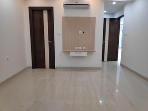 Room in 3 BHK Apartment at Vamsiram Jyothi Lotus, Banjara Hills – for Rent