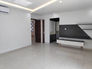 Room in 3 BHK Apartment at Vamsiram Jyothi Lotus, Banjara Hills – for Rent
