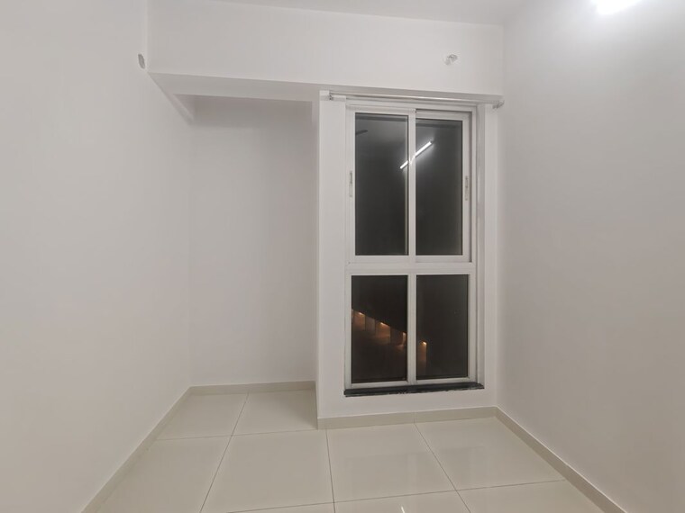Room, godrej-emerald 1.5 Bedroom 520 Sq.Ft. Apartment In Ghodbunder Road Thane 10594631