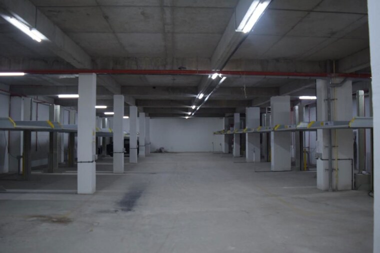  Parking, sola Commercial Office Space 788 Sq.Ft. In Sola Ahmedabad 10594671