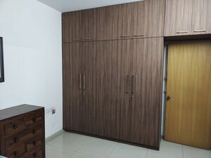 Room in 2 BHK Apartment at Sai Castle Film Nagar, Film Nagar – for Rent