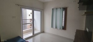 Room in 4 BHK Apartment at Madhapur – for Rent