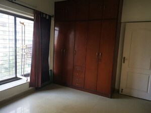 Room in 2 BHK Apartment at Mhada Colony – for Rent
