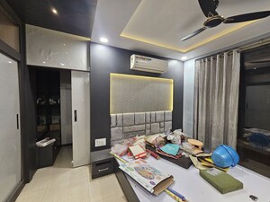 Team Area in 3 BHK Apartment at Omaxe Hazratganj Residency, Gomti Nagar – for Sale