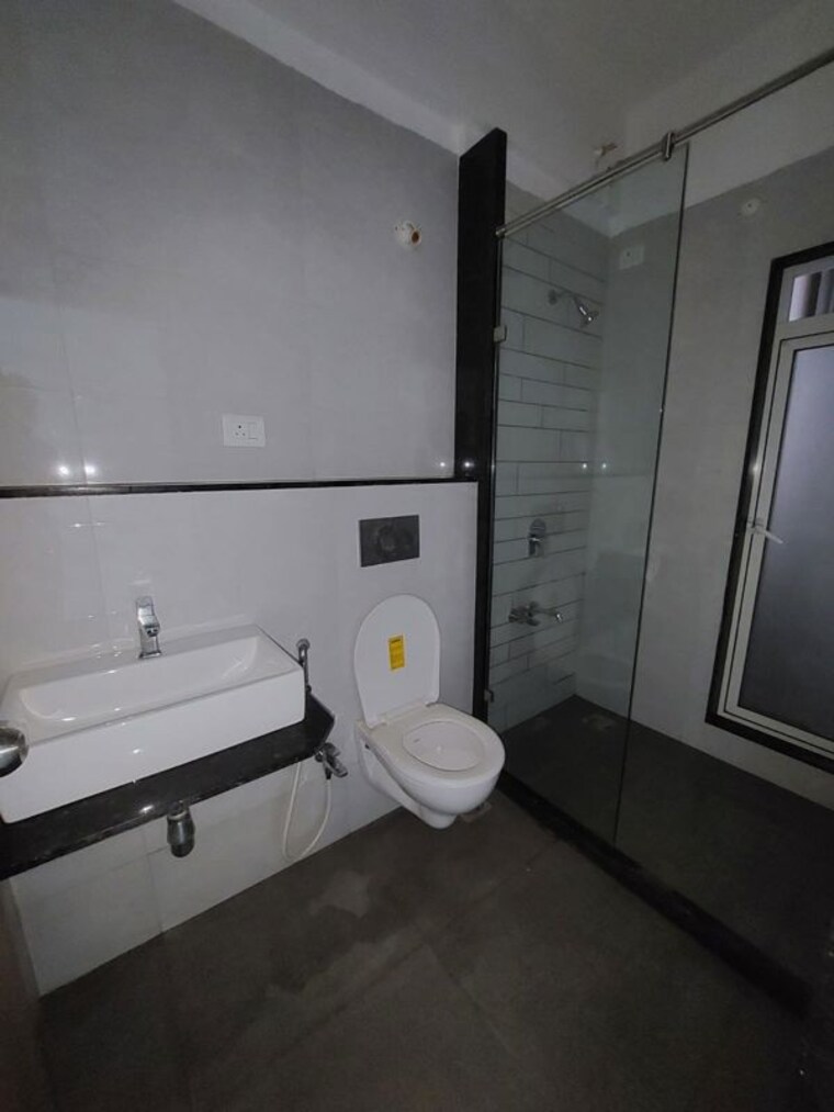 Bathroom, shreeji-atlantis 2 Bedroom 900 Sq.Ft. Apartment In Malad West Mumbai 10594797