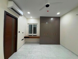 Room in 3 BHK Apartment at Sumadhura The Olympus, Nanakramguda – for Rent