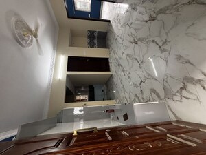 Room in 2 BHK Builder Floor at Sonnenahalli Colony – for Rent