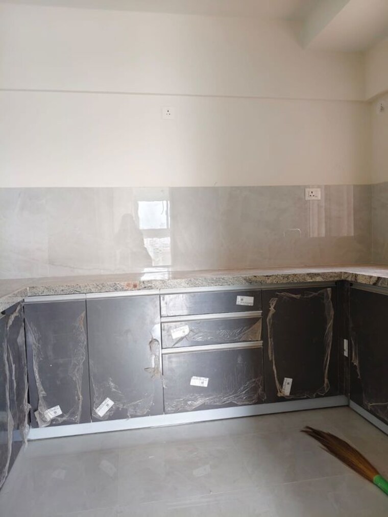 Kitchen, goregaon west 2 Bedroom 750 Sq.Ft. Apartment In Goregaon West Mumbai 10594838