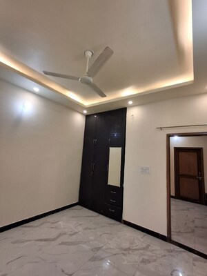 Room in 2 BHK Builder Floor at Vijay Park – for Rent