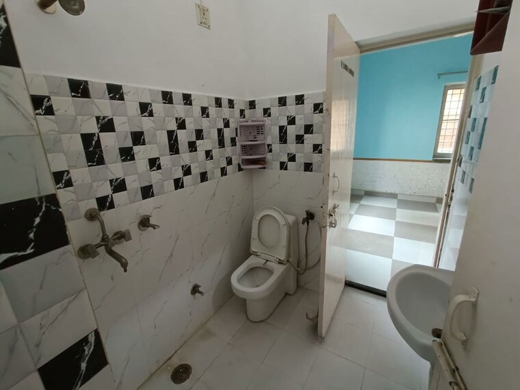 Bathroom, prem nagar 2 Bedroom 1200 Sq.Ft. Builder Floor In Prem Nagar Dehradun 10594875