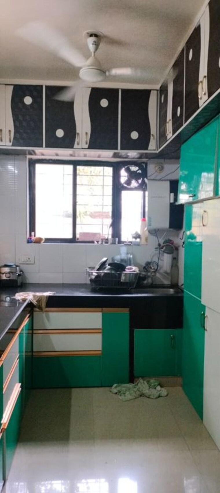 Kitchen, classic-chs 2 Bedroom 1000 Sq.Ft. Apartment In Anand Nagar Pune 10594894