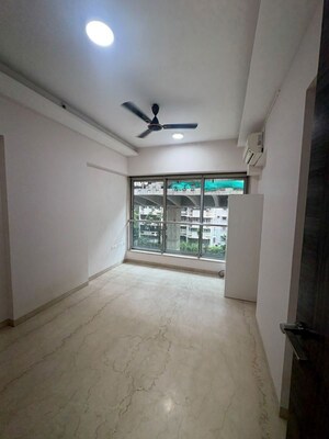 Room in 3 BHK Apartment at Juhu – for Rent